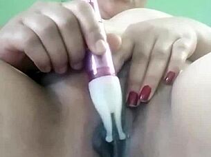 pornstar poosoo fingering her pussy 😍