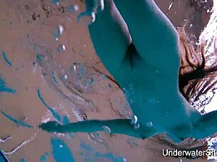 simonna's bubble butt is so wet and sexy in the shower