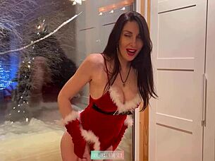 Milf celebrates new year with neighbor