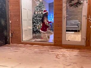 Milf celebrates new year with neighbor