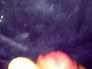 Watch this guy stroke his dick solo with a smile 😏