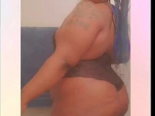 Neighbor provokes in thong and gets double ass cumshot!