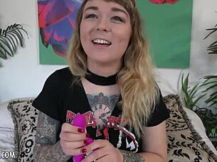 felicia fisher really loves fucking her hairy pussy solo with wet masturbation