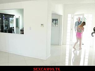 watching my gf ride that huge bbc 😍