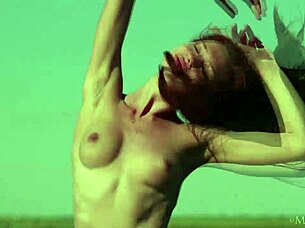 Rebeka explores fetish fantasies solo