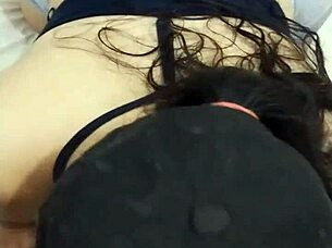 anilindura sucks her boyfriend's cock