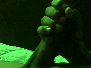 guy performs solo masturbation in a simple clip