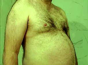 Does nude Martin Lavallée masturbate and eat his cum?