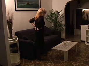 Sexy hot porn amateur reaches orgasm from anal and blowjob