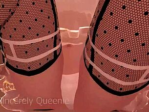 Neko Girlfriend Puts You to Sleep with Kisses!