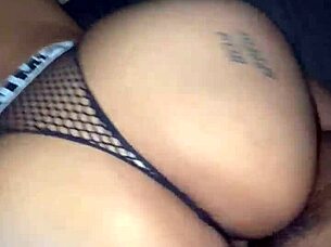 Vakker latina med stor rumpe lurer i amatør mexicansk video