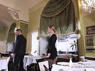 Angelika Grays reitet Reverse Cowboy hart! 😍