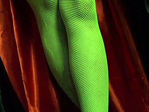 Maria Aizawa poses nude with gentle eyes