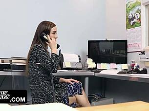 Bambi brooks rides her stepdads matured cock on top 😍