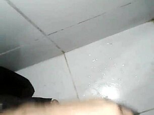 Solo Amateur's Intense Masturbation Cumshot