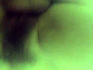 Em Gái Nứng L�̀n Gạ Người Y�u Vào Nhà Nghỉ