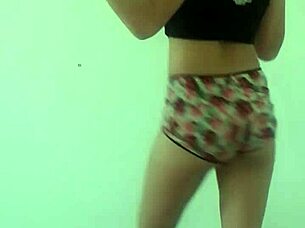 Brazilian Teen 18+ Dances Funk Seductively