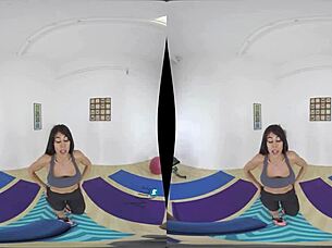 heather vahn does downward doggystyle in milfvr pov