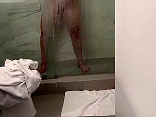 I tip my Miami driver with big tits and ass.