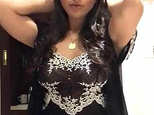 hey guys, new video of this sexy indian milf with huge tits, check it out!