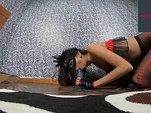 adriana lima teen enjoys a ride in pantyhose.