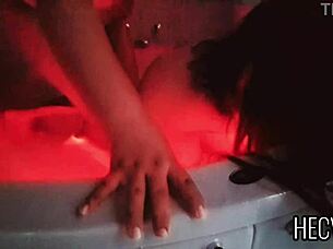 me follaron en el jacuzzi en un hotel nuevo sexy latina amateurs