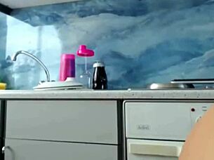 Teen Sexydea Fingers Herself On Live Webcam