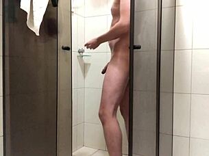 Is Ronaldo GGG teasing with his handsome shower body?