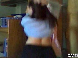 Babe masturbating on webcam in homemade amateur video