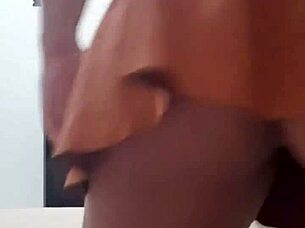 Amazing! The Hot Chick with Perfect Ass is Wearing a Mini Skirt!