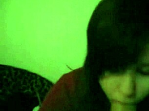 Teen gives blowjob and swallows 😋