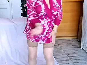 MariaOld craves your cock! Watch me tease with my big tits and tight holes, ready for you!