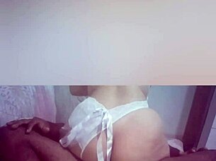 Recording My Aunt Secretly in the Countryside.