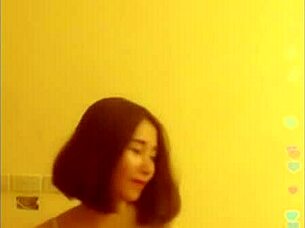 In em nhung hani show 04 asian beauty fucks on webcam with big tits