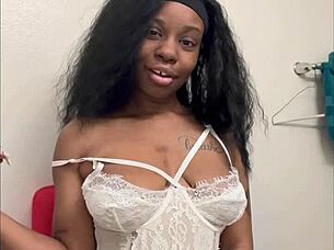 Cupcake Engages In Intense Masturbation With Maledom Fingering Techniques