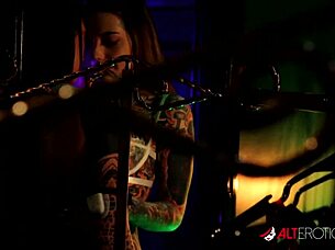 tigerlilly and thumper suicide get naughty with toys