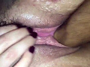 fisting and fingering my pussy so deep 😍