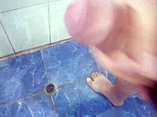 latino guy looking for mature women to masturbate with passionately 😏