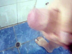 latino guy looking for mature women to masturbate with passionately 😏