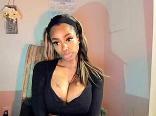 Tattooed milf with big tits playing with her pussy!