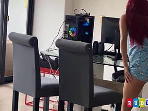 Suggestive college teen cleans house with big ass