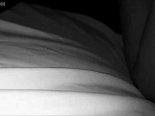 chiqui arrechisima chupando y follando en un trío con su amigo negro bbc