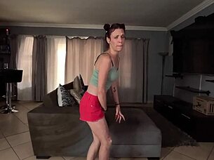 i can't hold it, wetting my pants now