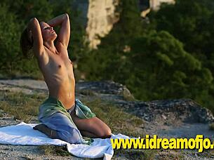 Jo Masturbates Alone On The Cliff Under The Open Sky With Softcore Vibes