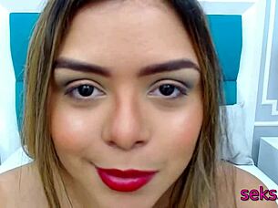 Sweet Latina Hottie Performs Solo On Webcam