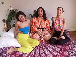 Three amateur lesbians are better than two