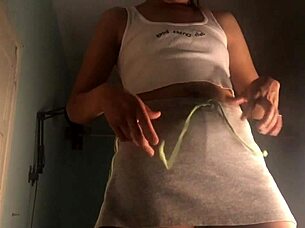 Latina amateur shows outfit before intense doggystyle fucking