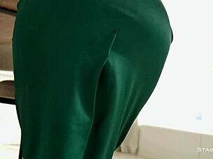 Stasyq - Sensual Stripping By Redhead Teen 18+ Chantalq