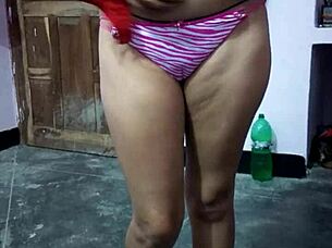meenu bhabhi exposing her tits and pussy to hubby's friends