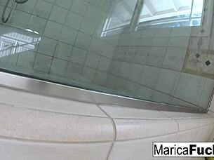 i'm masturbating solo with my tits out